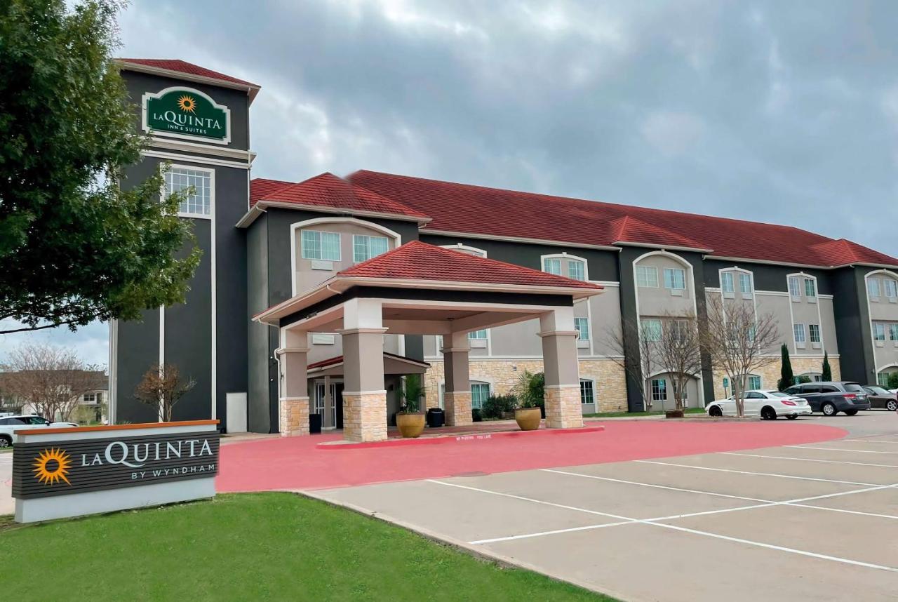 La Quinta By Wyndham Waxahachie Hotell Exteriör bild